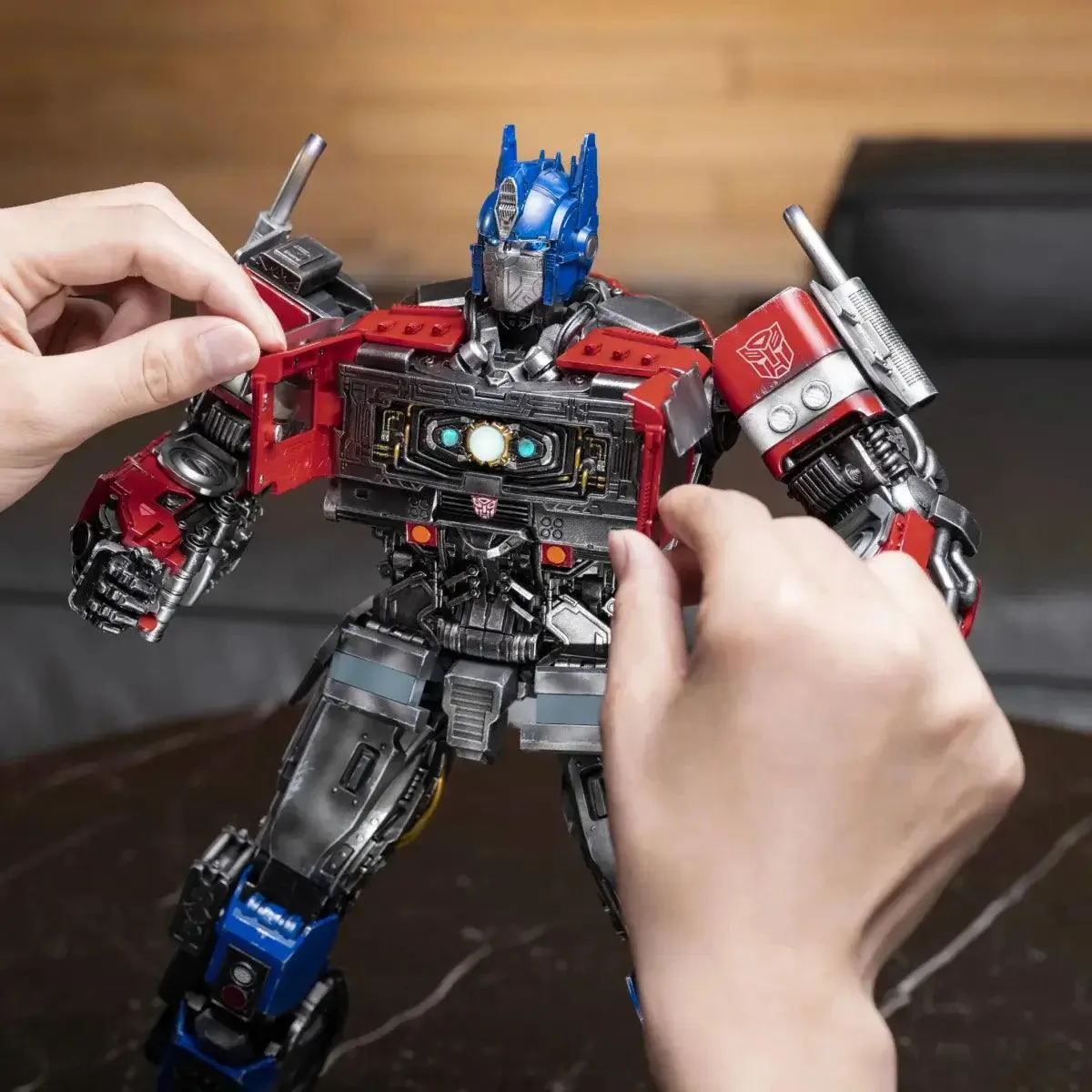 Robosen Optimus Prime Rise of the Beasts robot Signature Limited