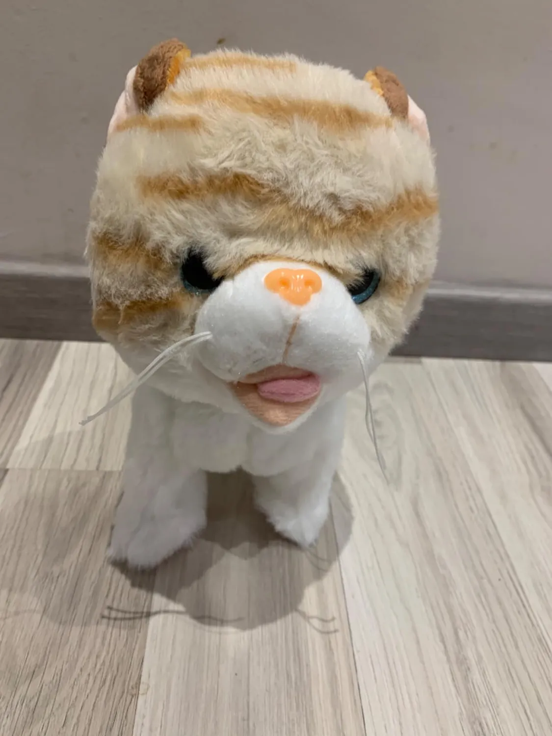 OR OR TU gatto peluche interattivo con guinzaglio e pettine