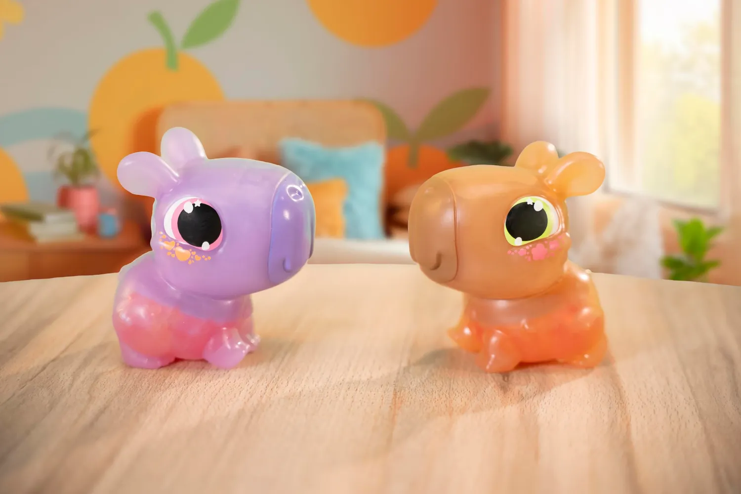 Animagic Let's Glo Capybara marrone sensoriale luminoso acqua mandarino