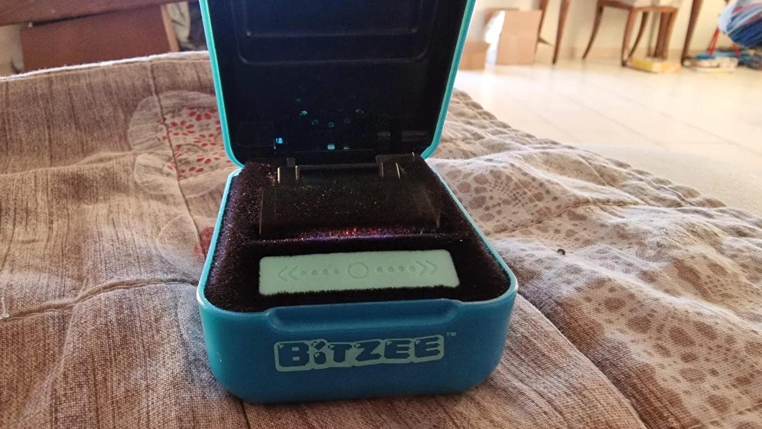 Bitzee Disney Viola cucciolo digitale interattivo 15 personaggi