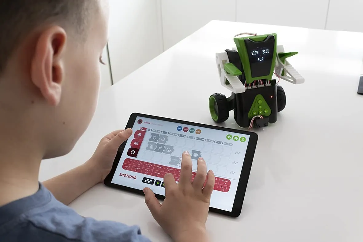 Xtrem Bots Mazzy Robot Programmabile da Costruire 100 Pezzi 2 in 1