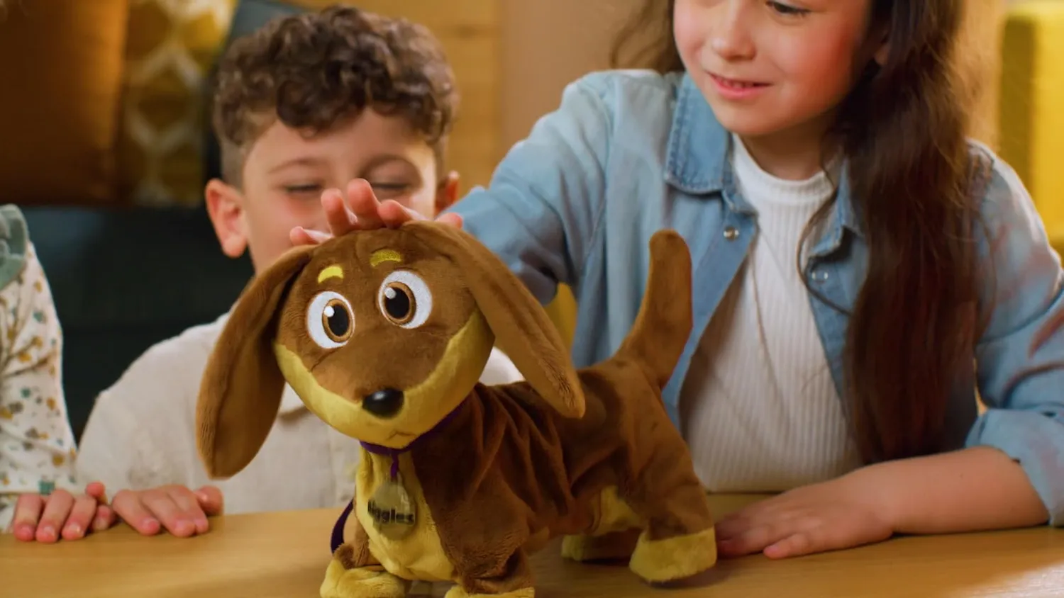 Animagic Diggles Lizzie Corgi peluche marrone interattivo