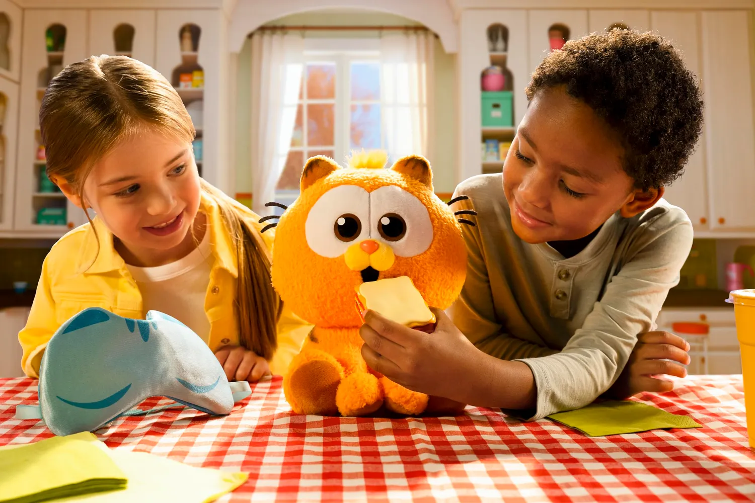 Animagic Baby Garfield peluche interattivo arancione