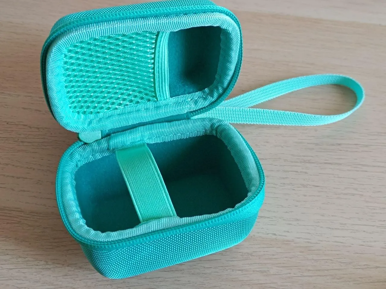 co2CREA Bitzee custodia rigida blu antiurto
